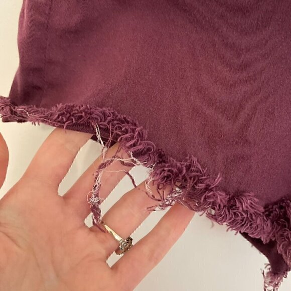 AMERICAN EAGLE Super Stretch Hi-Rise Shortie Burgundy Maroon Red Raw Hem Shorts - Picture 10 of 15